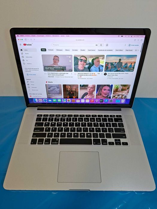MacBook Pro Ecrã Retina de 15,4" Intel Core i7 - 2,5 Ghz l 16 Gigas Memória RAM DDR 4 | Disco SSD de alta velocidade | Gráfica Iris Pro 1536 MB | NOVO
