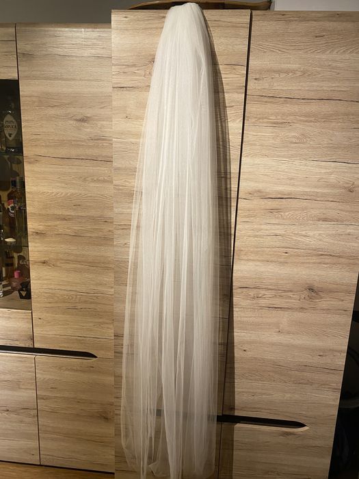 Welon ślubny biały