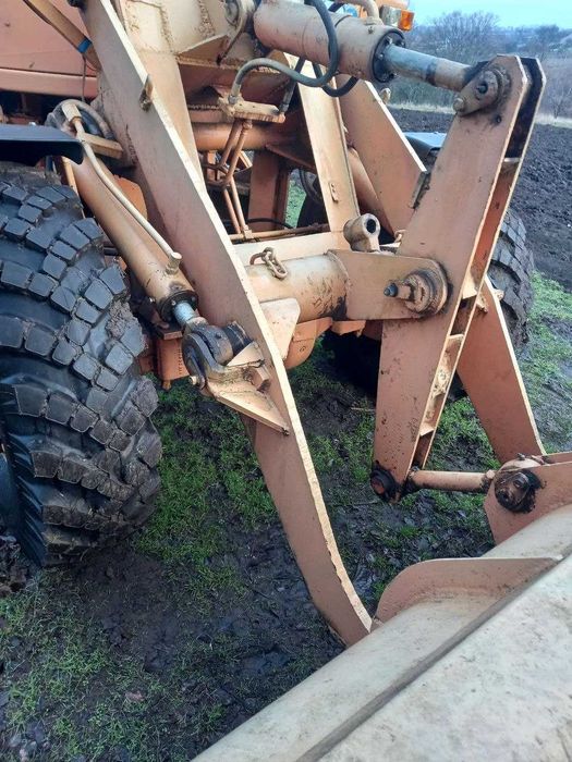 Фронтальний навантажувач ТО-30 (амкодор)