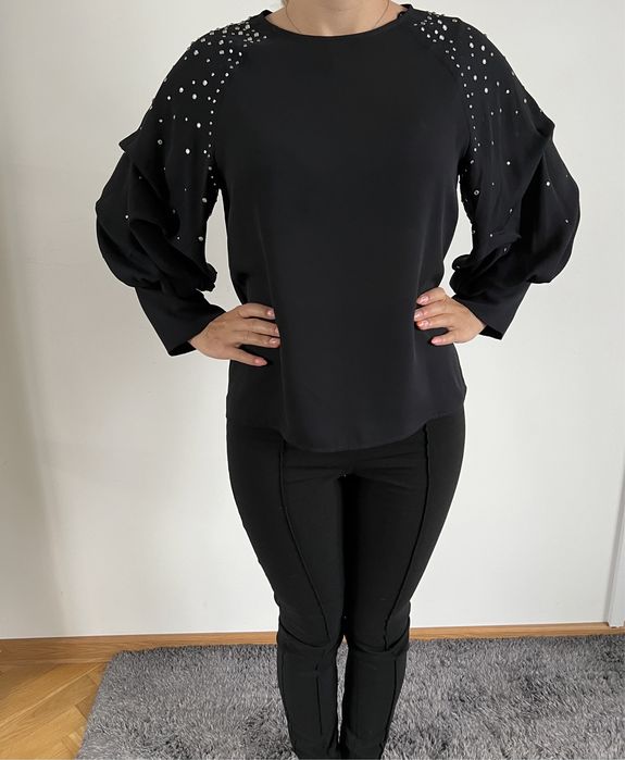 Bluzka z bufiastymi rekawami Zara