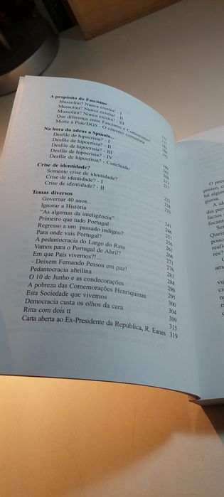 A Política, Essa Grande Porca - João Costa Figueira (2004)