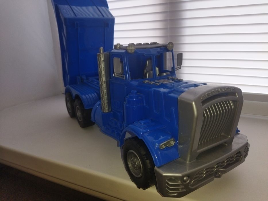 Велика машина, вантажівка, грузовик, самосвал ...Оріон