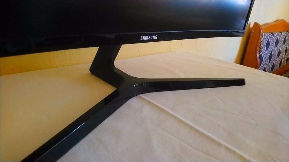 монітор ігровий Samsung LC27F396FHIXCI