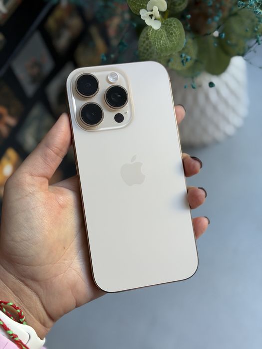 Apple iPhone 16 Pro 256GB Desert. Neverlock. Esim