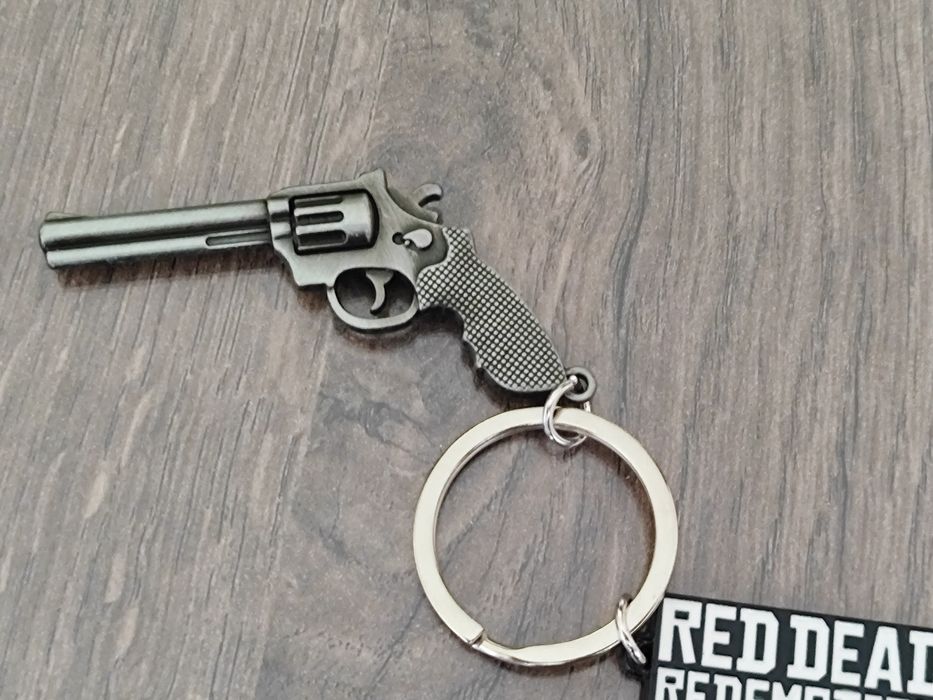 Брелок револьвер