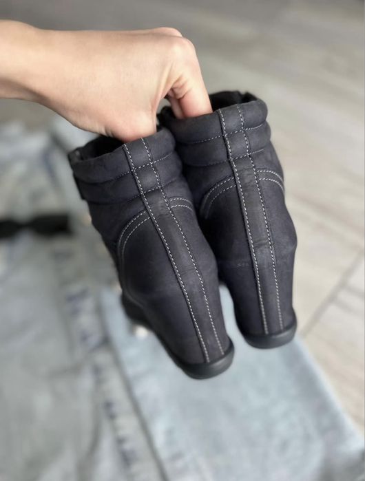 Sneakersy na obcasach marki Baldinini