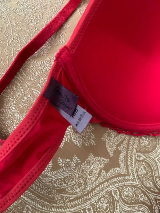 Білизна жіноча, комплект