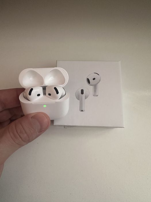 Airpods 4 з шумодавом