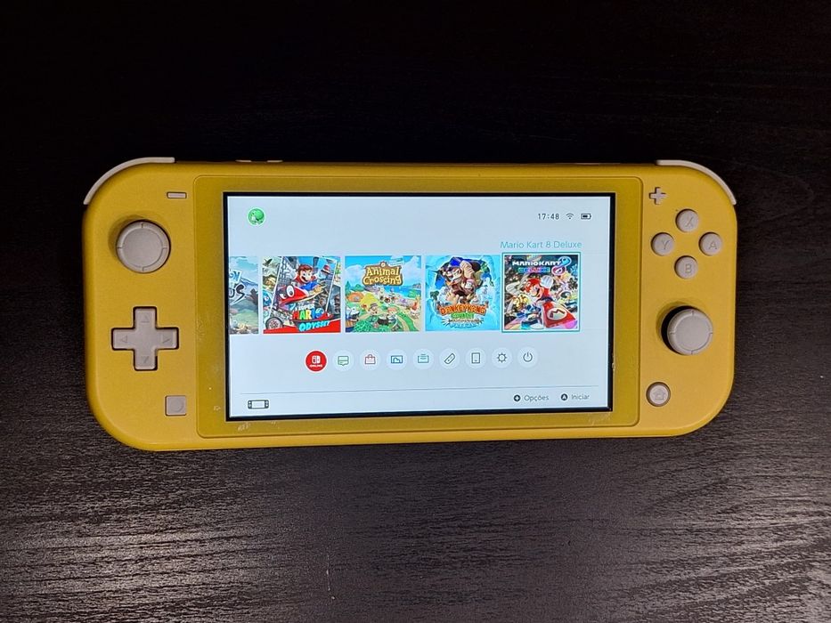 Nintendo Switch Lite Amarela com Pico fly