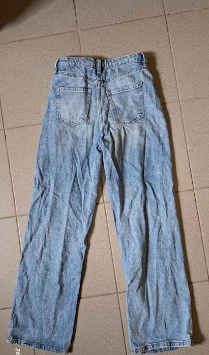 Стильные джинсы клеш H&M