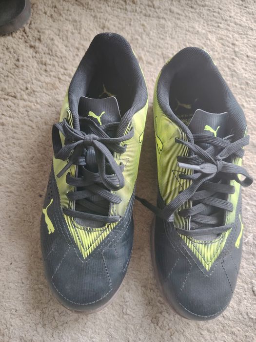 NOVOS número 36 criança PUMA preto e verde futsal