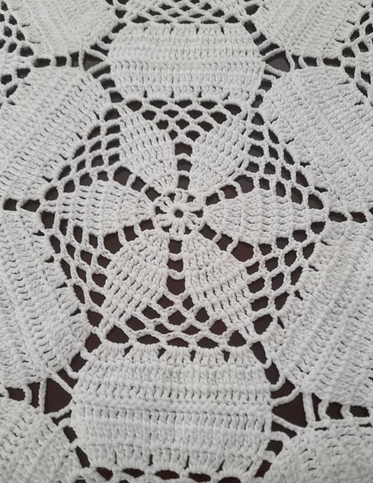 Toalha de mesa em crochê