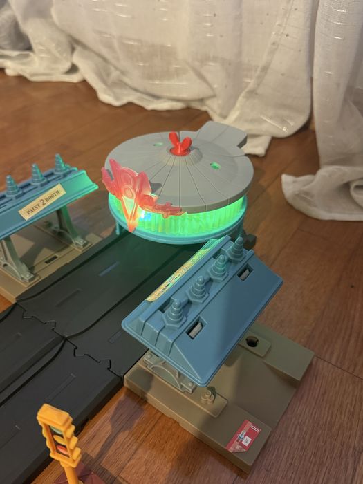 Pista / garagem Faísca Mcqueen