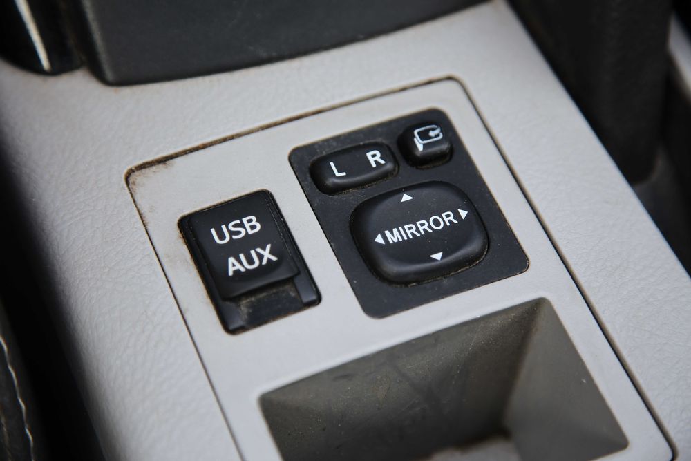 Продам Toyota RAV 4 EV