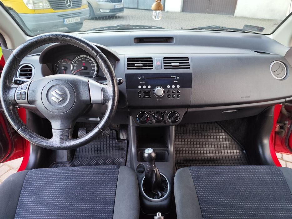 Suzuki Swift 1,3 benzyna Salon Polska pierwsza rej.2009