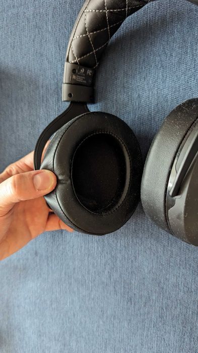 HS70 PRO WIRELESS Навушники - Гарний Стан, вживані