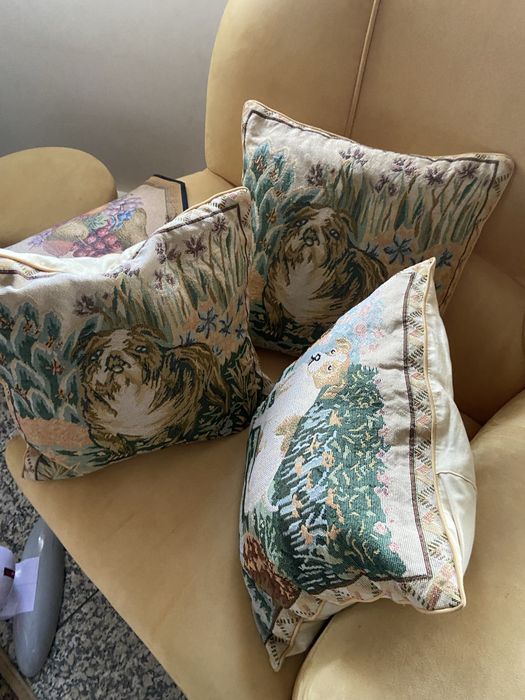 Varios moveis para desocupar