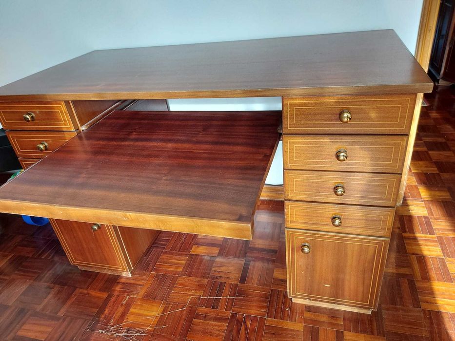 Secretária / Mesa para computador em madeira de mogno en