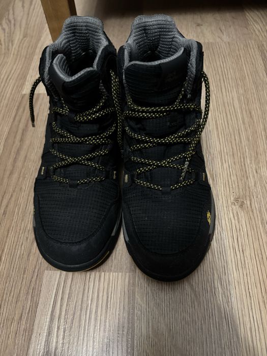 Продам підліткові ботинки Jack Wolfskin Original