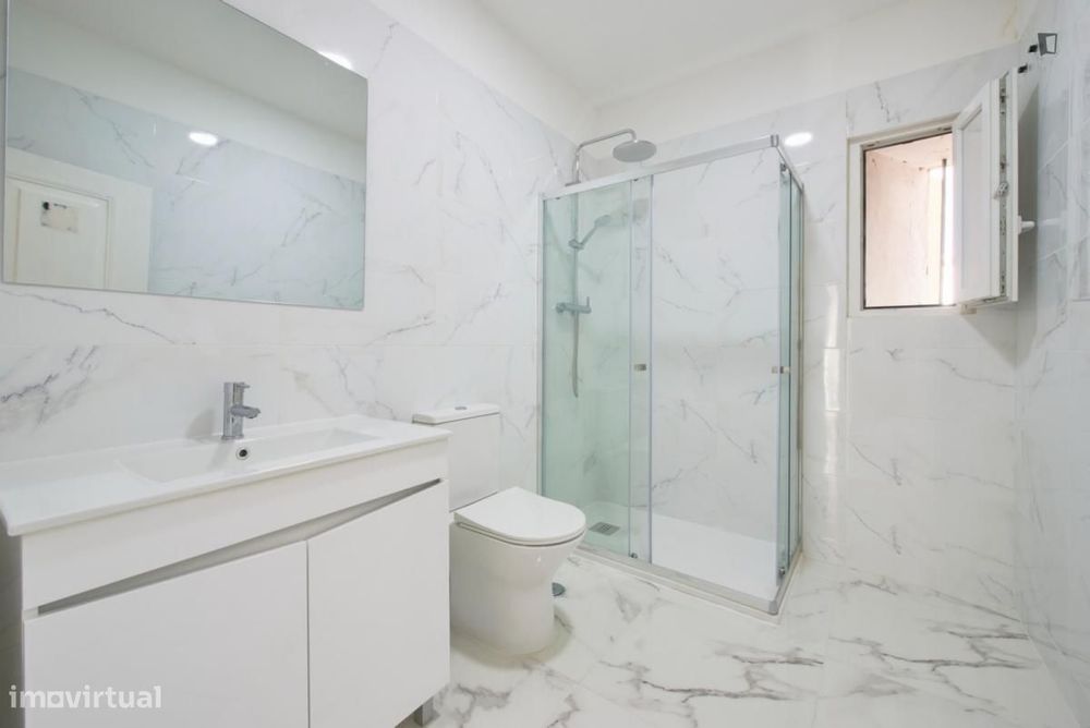 Quarto - localizado em Chiado Lisbon