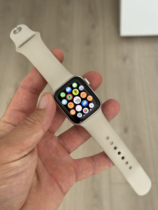 Apple Watch se2 40 mm  в ідеалі, 100% батарейка.