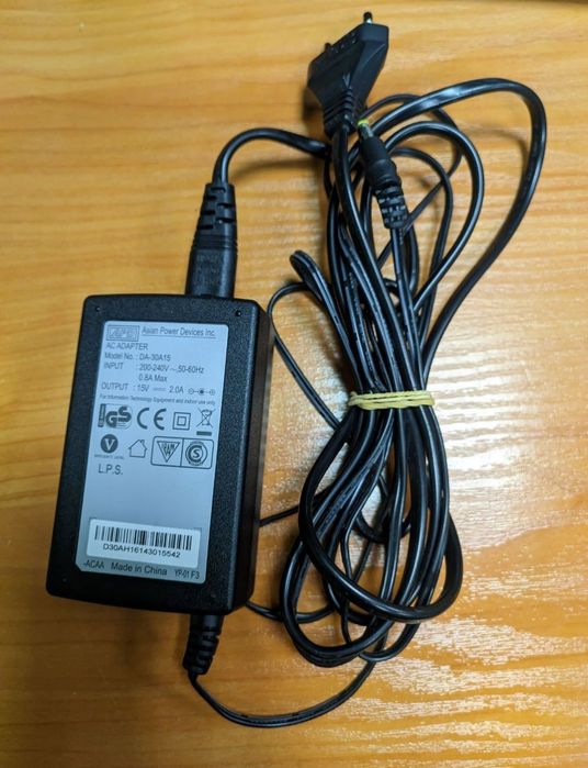 Zasilacz wtyczkiwy 15V 2A