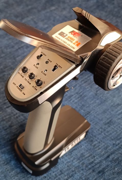 Barco telecomandado grande 85cm 2S-4S Lipo 75kmh antiviragem