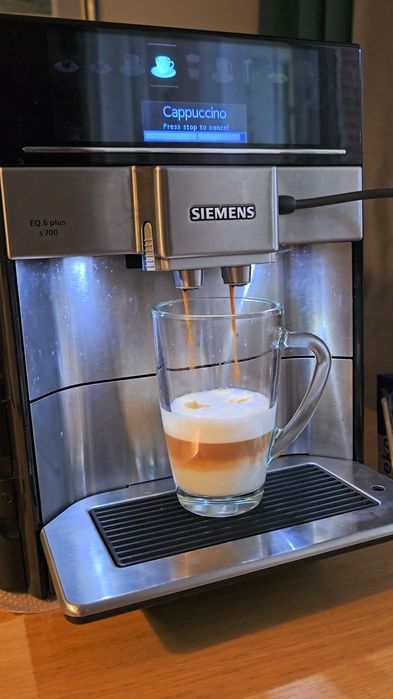 Ekspres Siemens EQ6 + s700