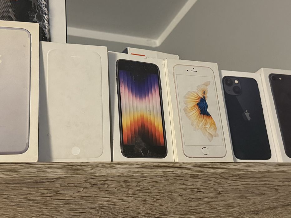 Opakowania z telefonów Iphone