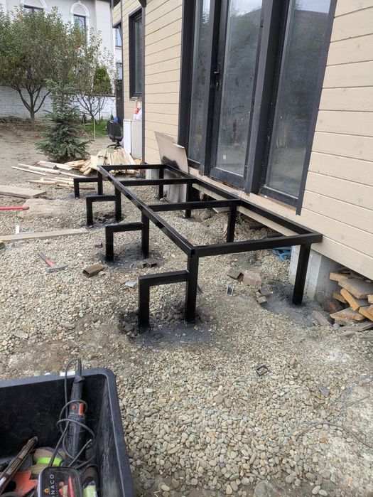 Зварювальні роботи різних видів.