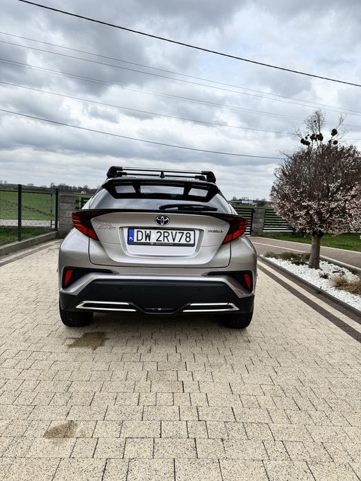Toyota  C-HR Hybrid