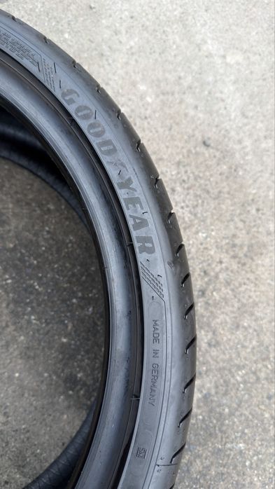 275/30/20-245/35/20 Goodyear