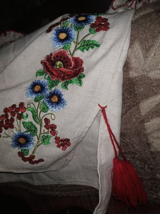 Продам сукню-вишиванка