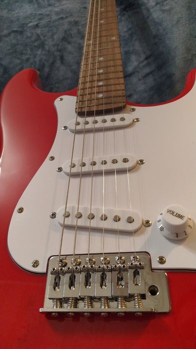 Електрогітара Vision Stratocaster by MSA (Red)