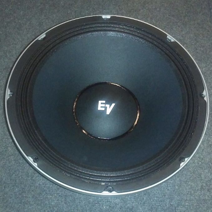 Colunas Celestion Alnico Gold, Blue e EV EVM 12L