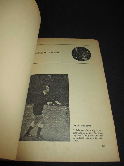 Livro Leis do Jogo e Guia Universal para Árbitros FPF 1985