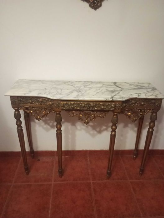 Aparador e espelho em bronze