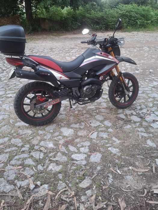 Vendo ou troco por algo do meu interesse Keeway txm 125