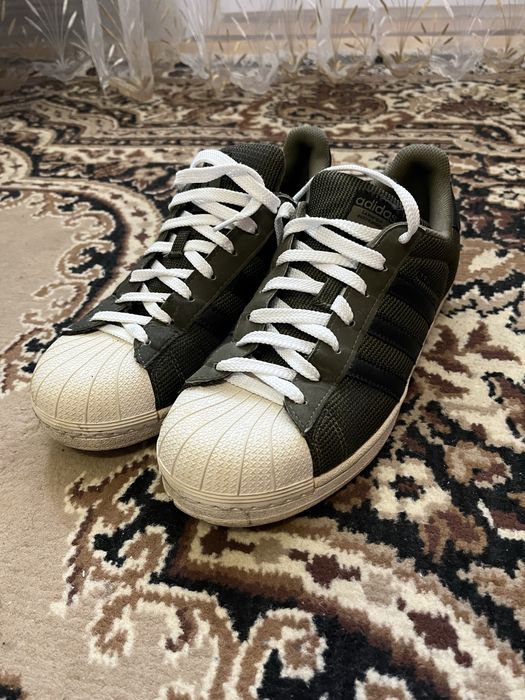 Adidas superstar 42
