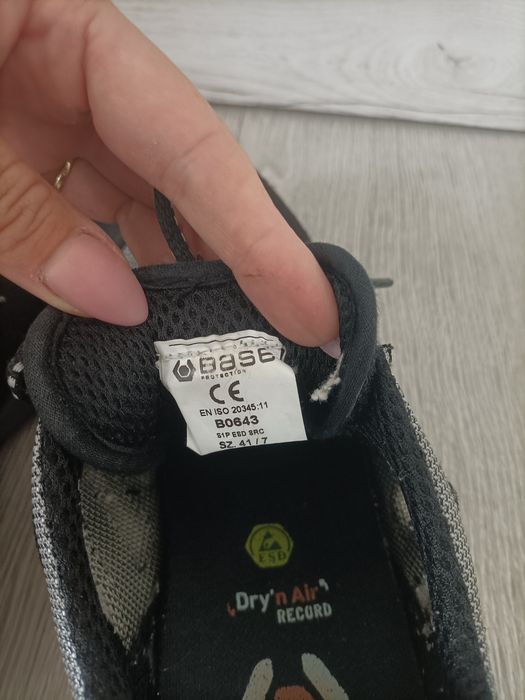 Buty robocze z blachą przemysłowe  40 25,5cm uniwersalne zalando