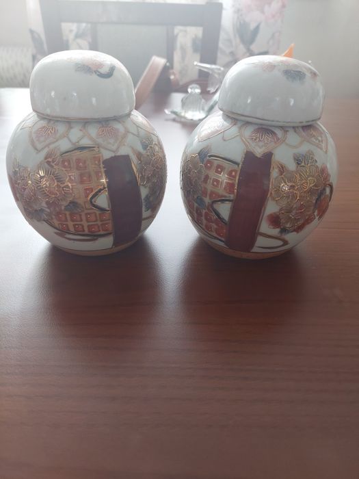 Dwie chinskie kapsuły