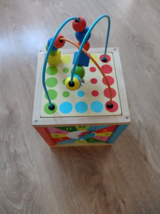 Drewniana kostka sensoryczna-  zabawka edukacyjna