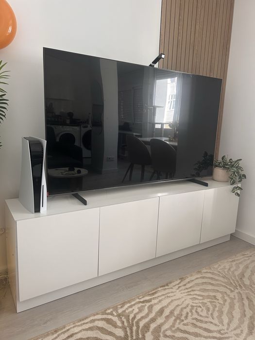 Móvel TV branco com pouco uso