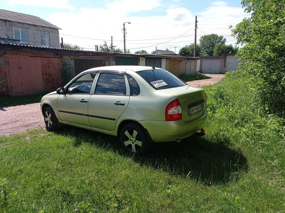 В продажу ЛАДА калина 1118 седан