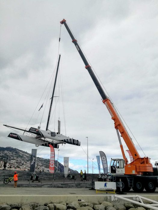 Grua Móvel Krupp KMK 3045 – 45t – All-Terrain – Funchal