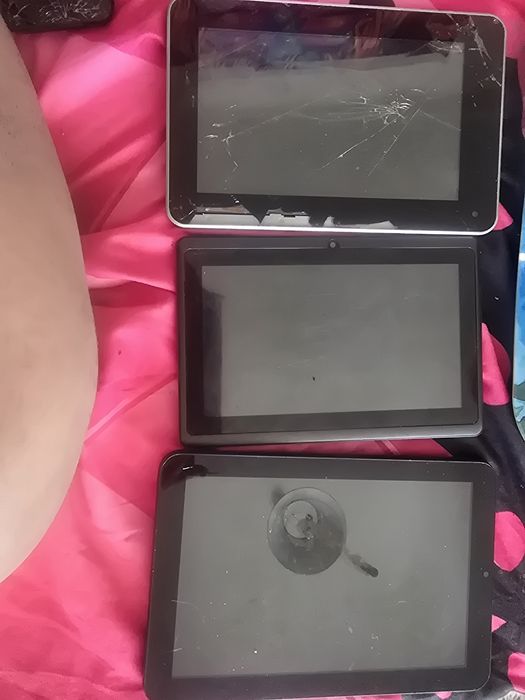 3 tablets ( não sei se funcionam )