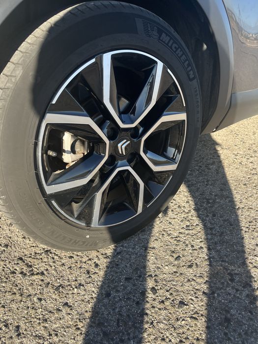 Vendo  Citroen e-C4x