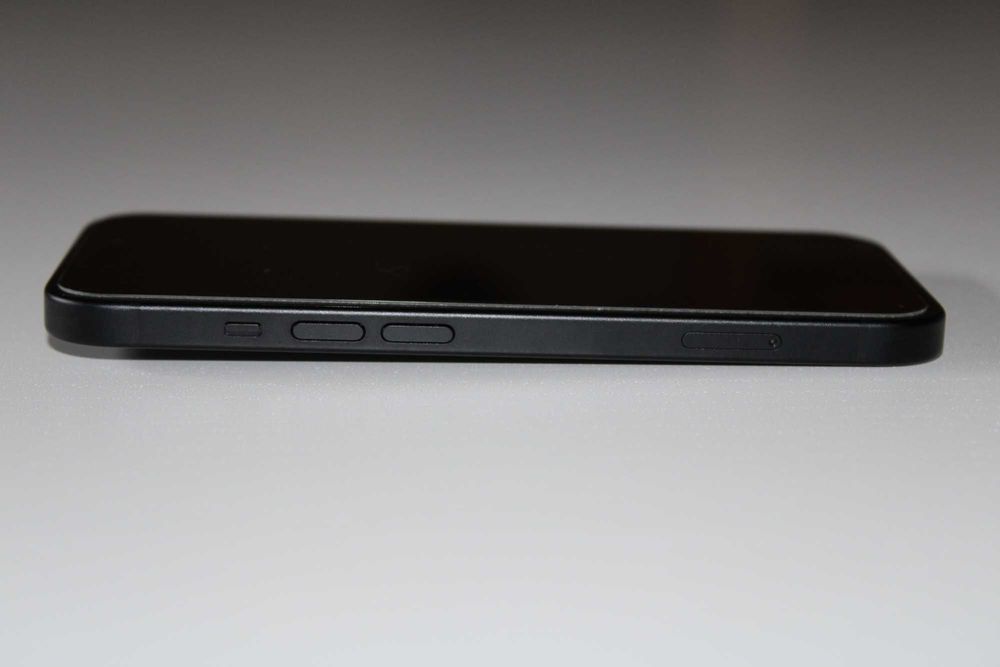 iPhone 15 256GB Preto – Excelente estado – Bateria 97%