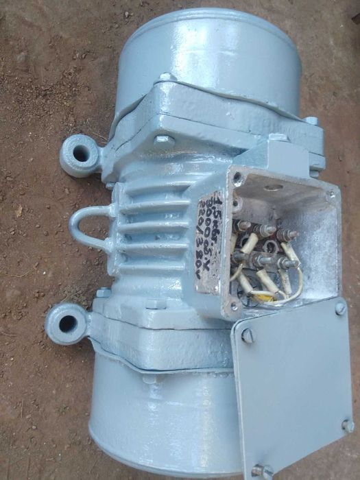 Вібратор площадочний 36в, 40в та 220-380