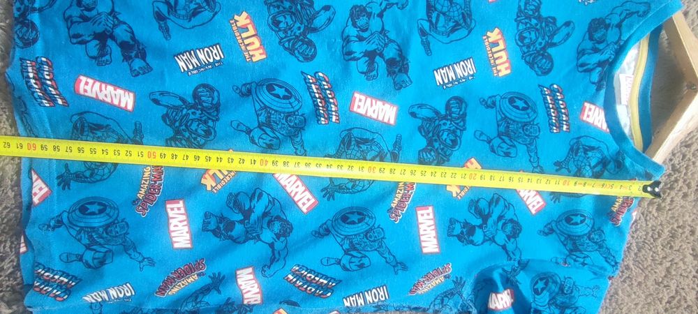 Koszulka Marvel rozm 140-146; wymiary na fotkach